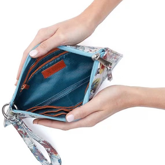 Hobo, Vida Botanic Print Wristlet, NWT - Picture 13 of 13